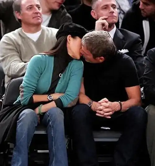 话题在2023年10月23日中午再次成为热门,这次是关于章子怡和汪峰的