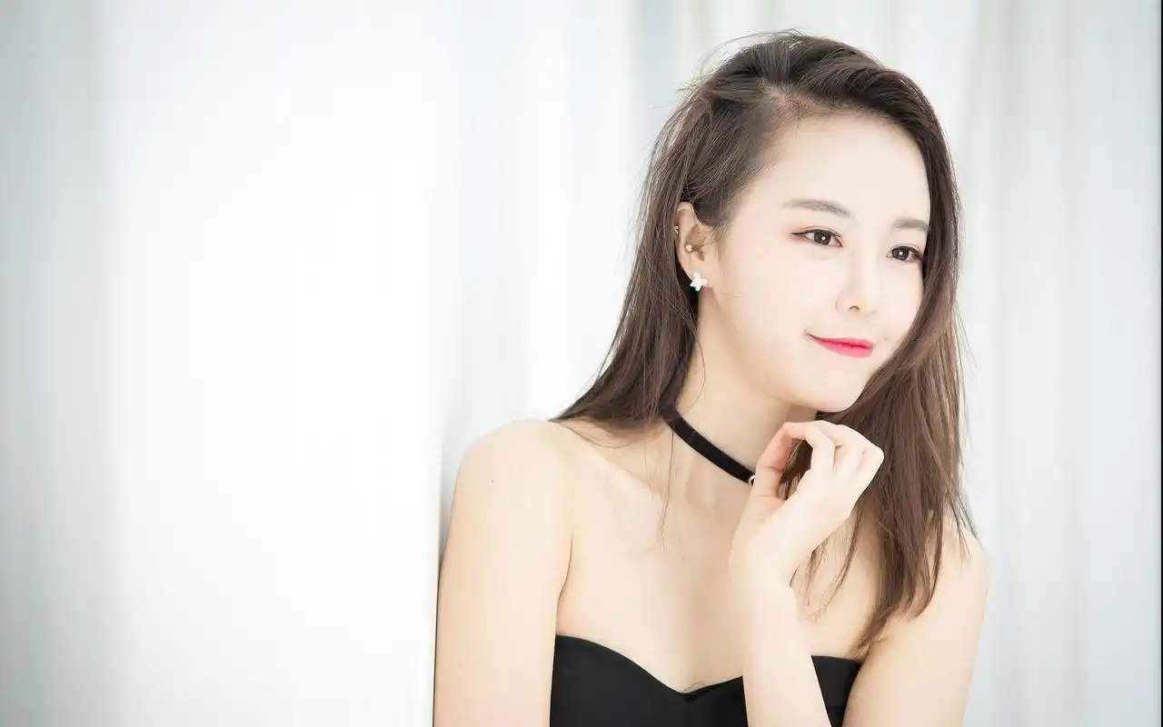 气质长腿丝袜美女居家写真高清壁纸第一辑