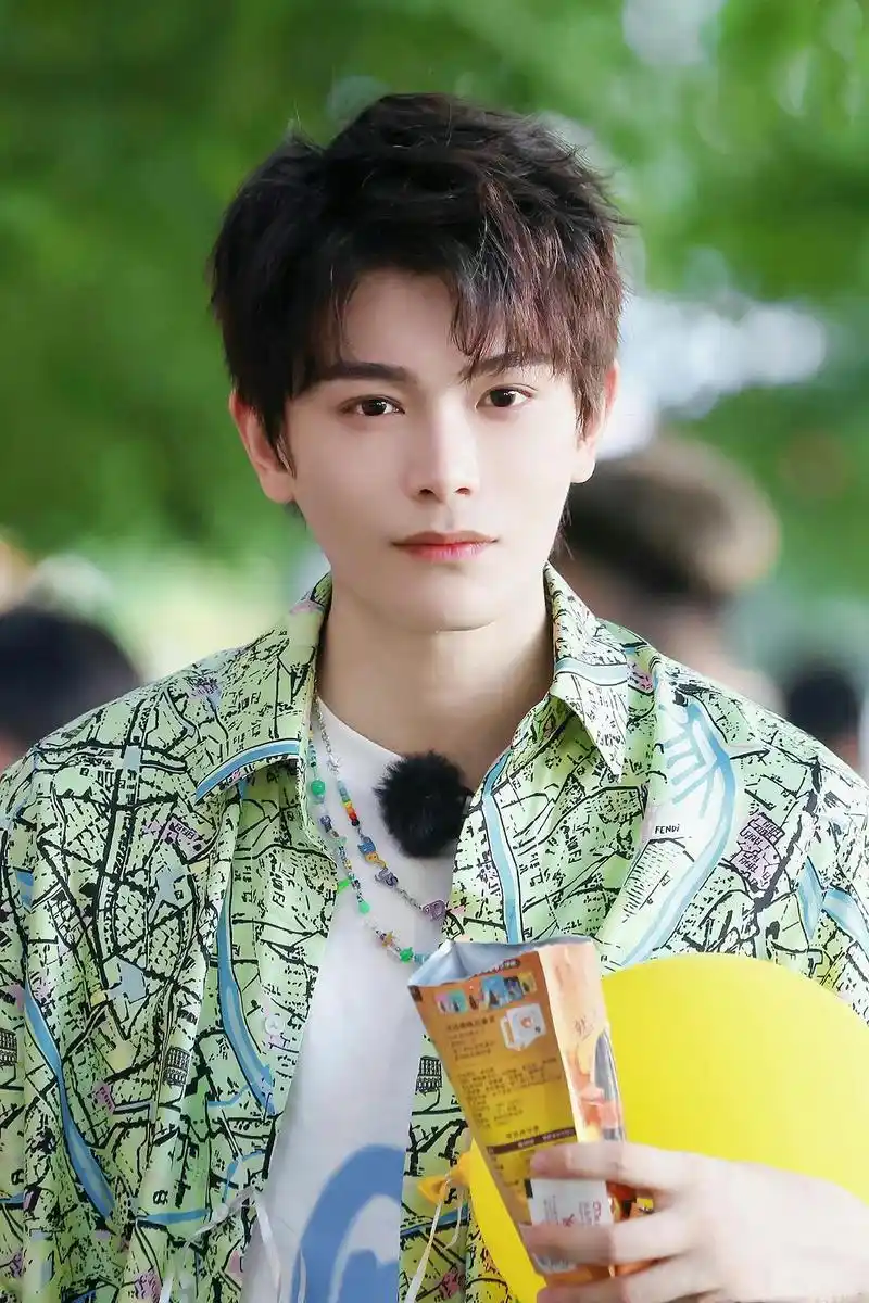 内娱补货快,小鲜肉有的是,但缺一个好剧本.