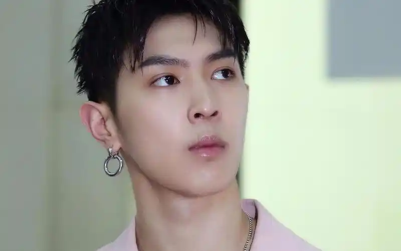 马伯骞171013elle风尚大典相关视频马伯骞cut