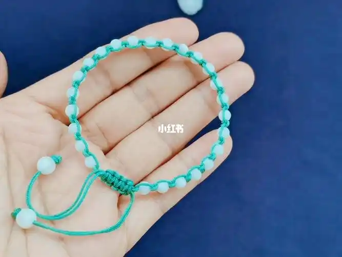 3分钟学会编织串珠手链雀头结编织详细教程