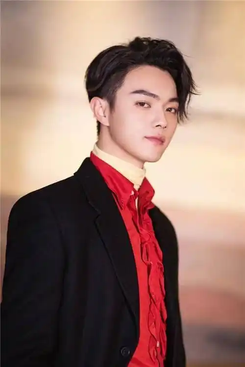 欢娱影视男艺人颜值排行榜,许凯只能排第三?_于正_聂远_生人