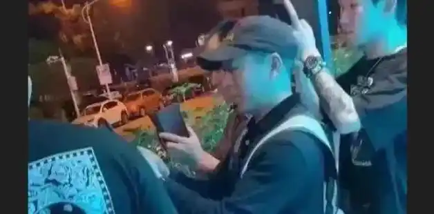 "厦门路虎2小时事件"长达2分38秒视频曝光!女主真好看!