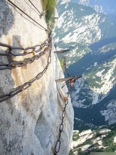 华山险要 写华山险的片段