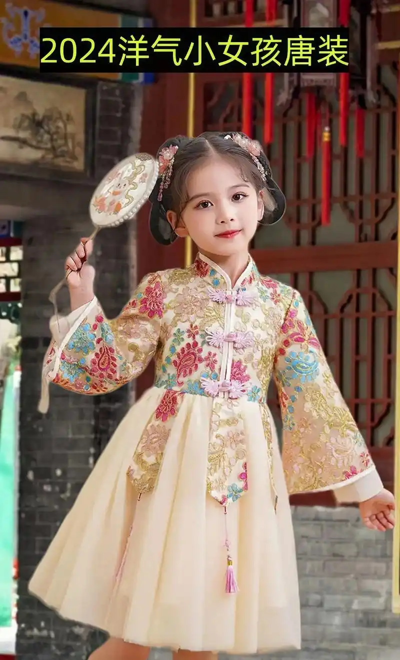 这款儿童古风秋冬汉服简直太惊艳了!碎 - 抖音