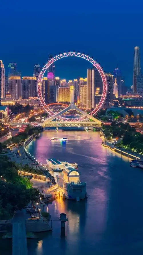 天津之眼摩天轮的名气相当大,是天津的代表性建筑.@今日头条