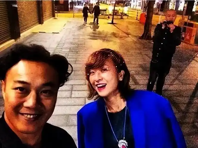 陈奕迅和杨千嬅 王菲谢霆锋-进行号