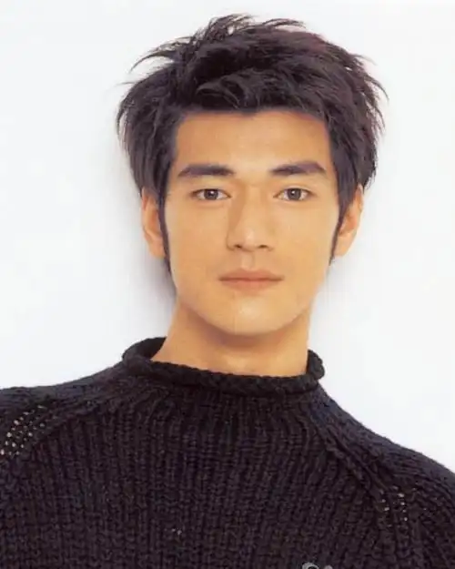 酒店妹曝服务金城武2次:喝酒纯聊天怕被说不要脸