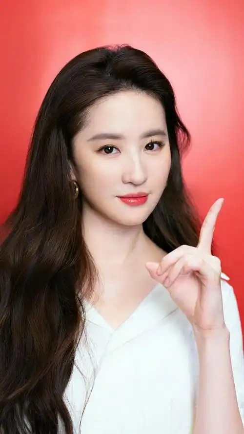 这个角度如果对比照是刘亦菲,那就是一般般,如果是其她人,那么就是:比