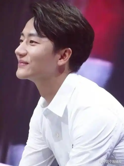 男儿当自强!黄轩:接连痛失3位至亲,如今是家里的顶梁柱