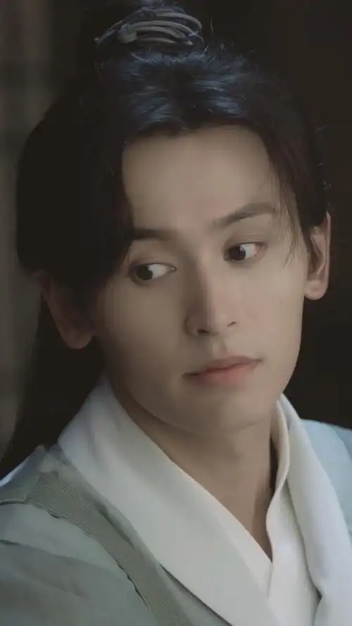 今日份歪头小可爱依旧是超爱老公的漂亮子舒#张哲瀚歪头杀# x 周子舒