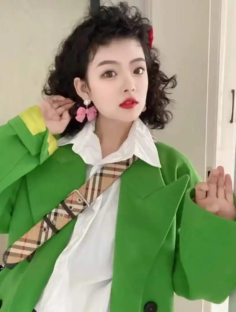 抖音图文来了 二次元短发羊毛卷,适合喜欢复古可爱风格的你[ - 抖音