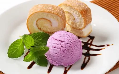 冰淇淋和蛋糕,美味的甜点 4k