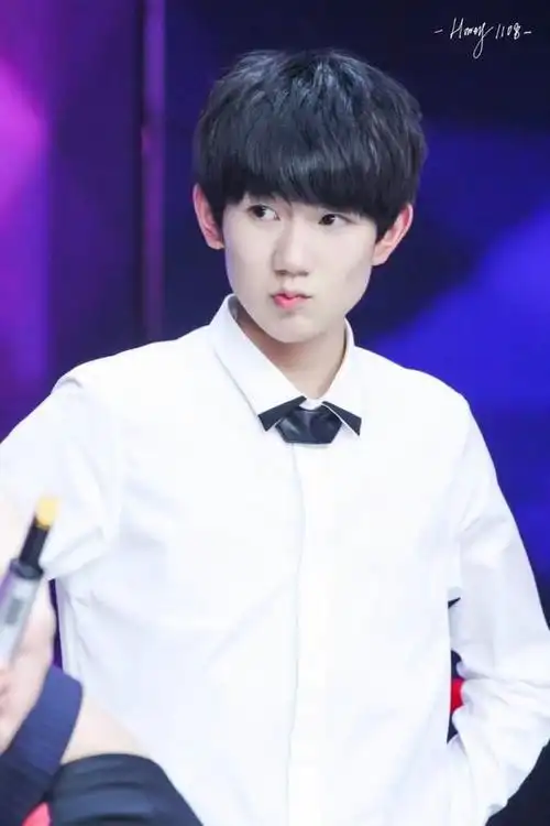 tfboys王源身高1米7垫底太急着要长高易烊千玺已经赶上王俊凯