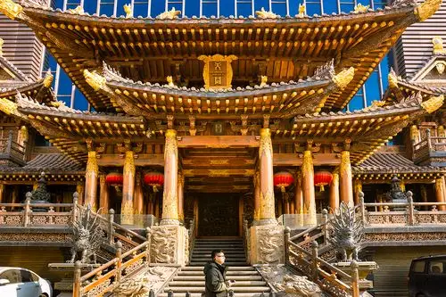 寒冬时节西安街头