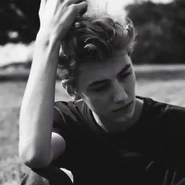 黑白男生头像高冷气质