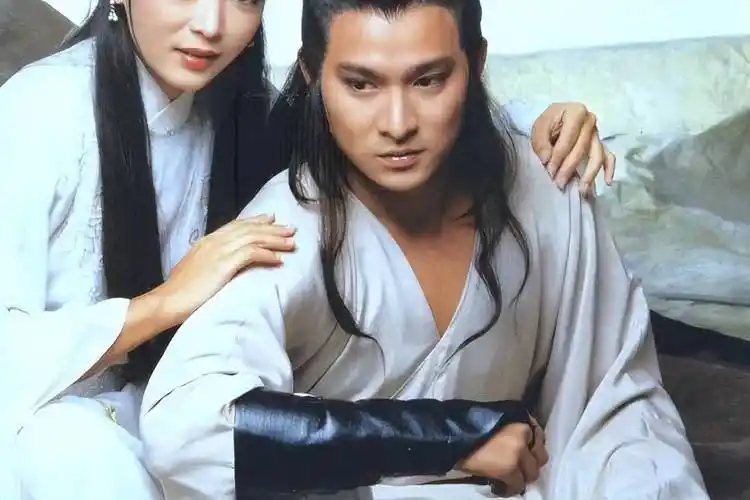 其中《神雕侠侣》,更是一举打破tvb近二十年的收视纪录,让刘德华名声