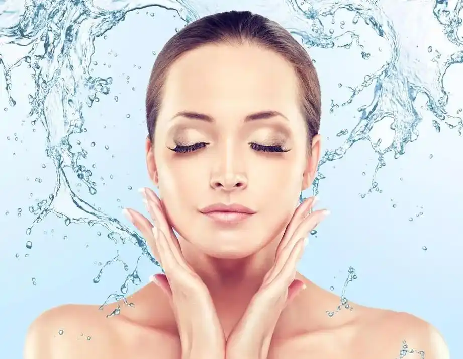 如何在冬季给肌肤补水轻松get到水光肌