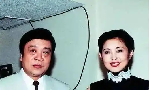 面对倪萍的付出,陈凯歌也表示:"你相信我,以后我一定会给你一个家".