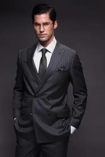 西装之美,美在其魂,美在其考究,美在其细节,美在其个性