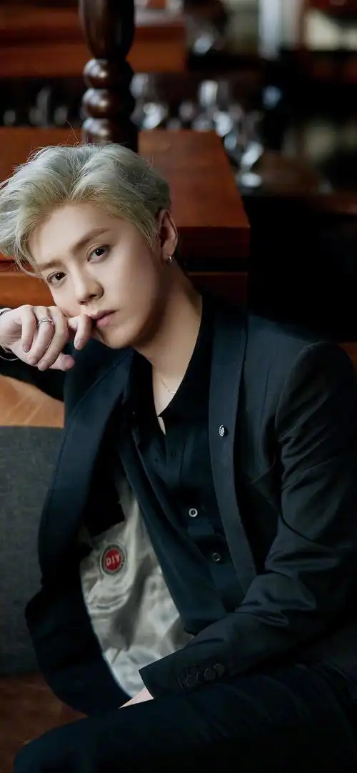 鹿晗帅气高清手机壁纸