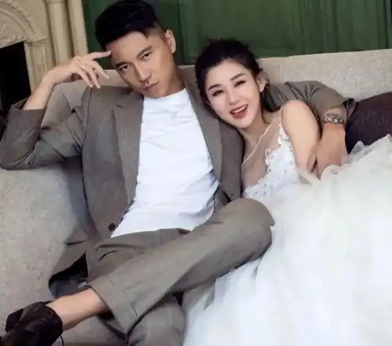 人帅戏好,只服这4位中年男星,剧里有能力当男主,剧外家庭幸福