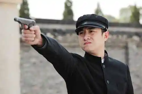 文章在剧中是一个神枪手