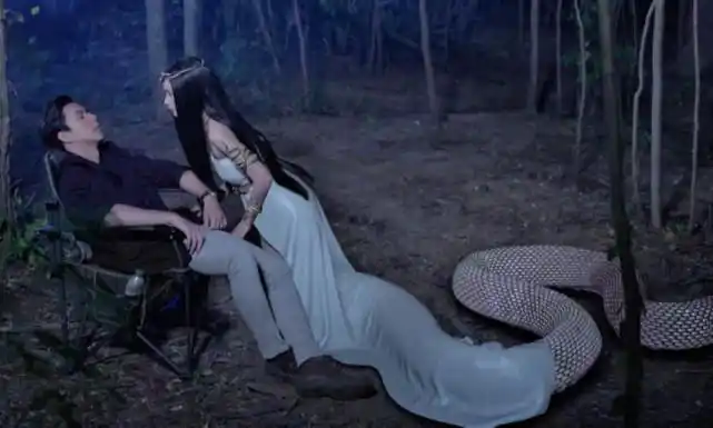 泰剧《蛇吻》首播,男主像李现女主像杨颖,剧情好像"白蛇传"