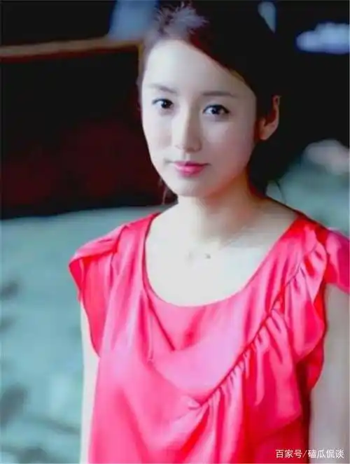 之后钱泳辰便对吕一展开了猛烈的追求.钱泳辰并不是一个普普通通