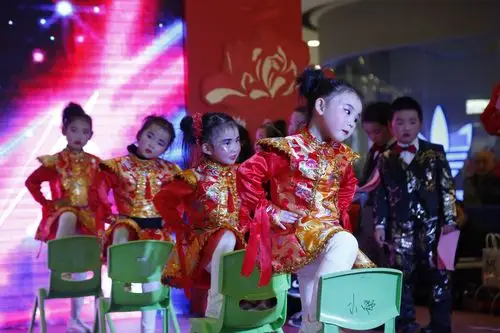 新世纪天锦苑幼儿园&梓怡培训教育"小舞台,大梦想"元旦汇演