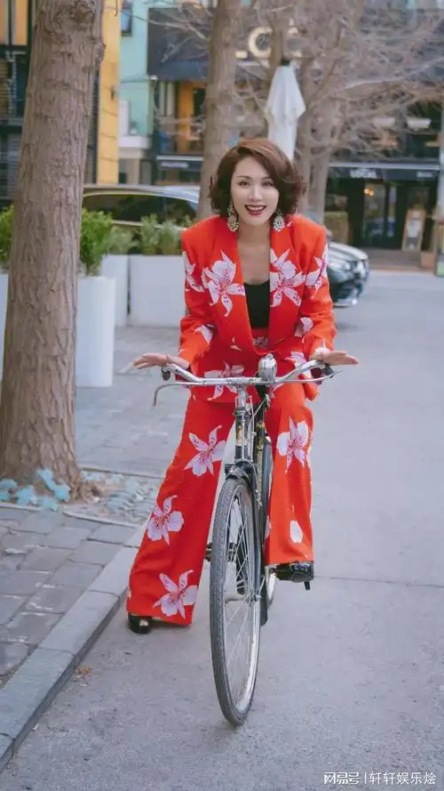 这个小姐姐好飒啊活出了自信的样子