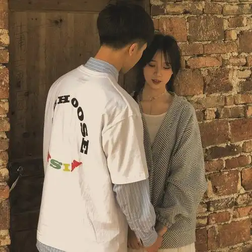 森系情侣头像:余生不吹温柔风,不饮烈喉酒,不等不归人!