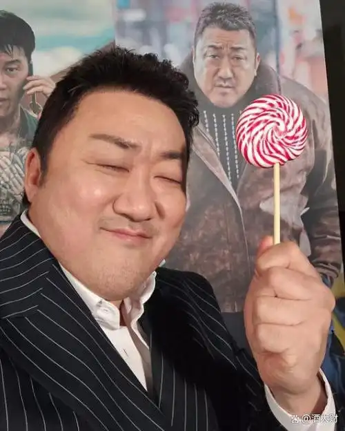 取代刘亦菲他凭啥