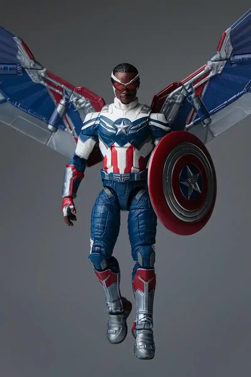 拍拍玩具丨孩之宝ml猎鹰 美国队长.一只孩之宝组合人,猎鹰与 - 抖音