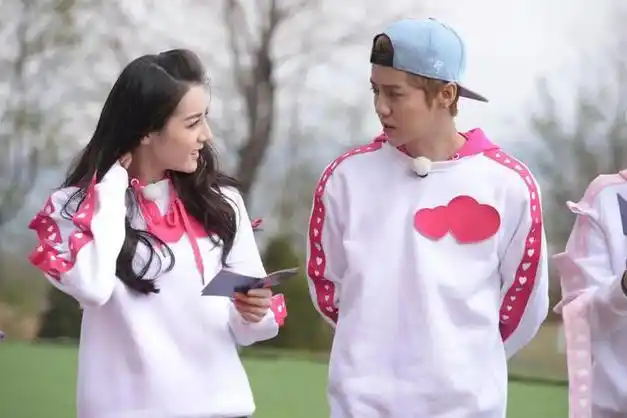 迪丽热巴和鹿晗曾经在《奔跑吧兄弟》里炒过cp