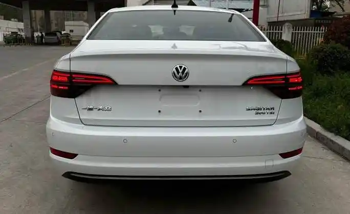 淮北二手速腾 2021 款 200tsi dsg超越版 白色 - 小猪二手车