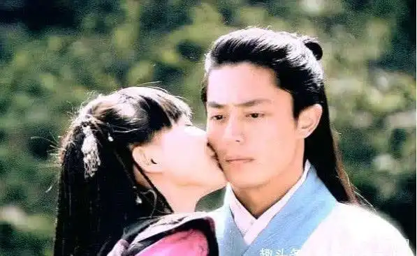 仙剑三:为何海底城后红衣龙葵就很少出现了?原来是因为景天