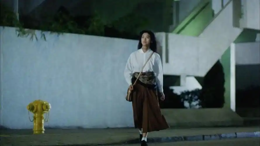 1990天若有情之追梦人乖乖女就这么穿赛博朋克的香港夜景吴倩莲