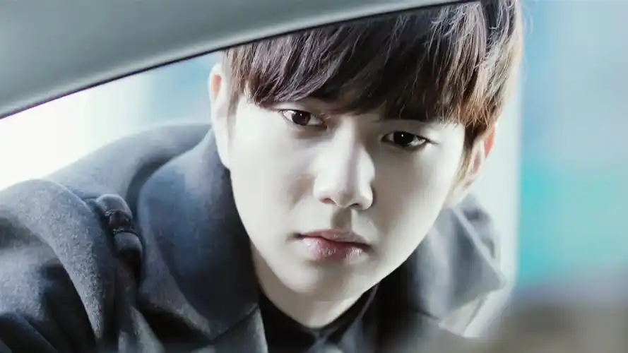 韩国歌手金贤重黑色电脑壁纸高清大图预览1920x1080_日韩明星下载_美