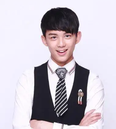 中学男生酷帅发型酷炫好看的男生发型