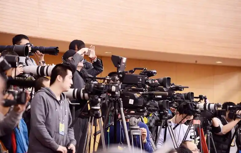 媒体邀约,联系媒体,新闻发布会,媒体专访,媒体邀约