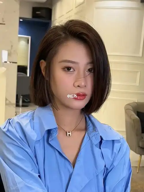 超级减龄显气质的一刀切短发