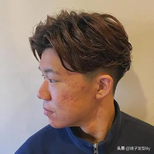 飞机头男生发型适合什么脸型(男士飞机头烫发发型超短)(14)