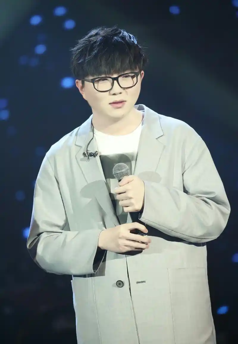 毛不易活动照图片68