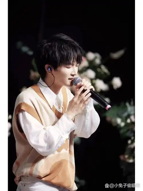 周深壁纸第二弹 百变周深,可酷可甜 (喜欢的米子留言后台私我一下哦