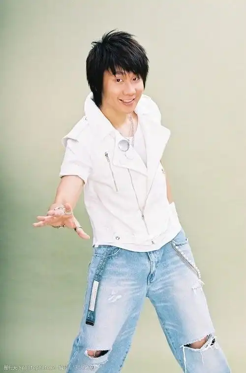 jj林俊杰媒体宣传照图片