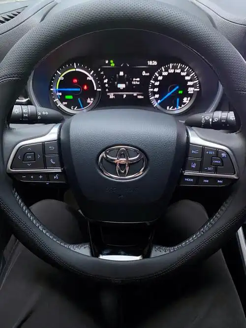 第四代汉兰达尊贵版内饰