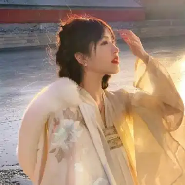 女生头像频道提供更多与ins风,真人头像,仙气,高清图片,女生头像相关