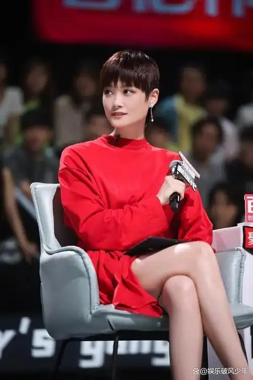 当徐峥不再光头,韩红变苗条,李宇春留了长发,你还能认出来吗?