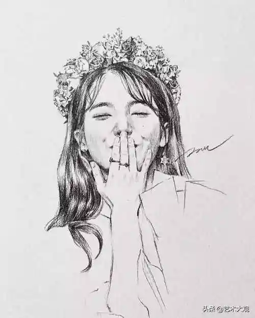 少女铅笔手绘 | 韩国插画师果戈人像素描专辑